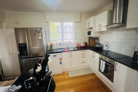 Photo of property in 1/172 Forrest Hill Road, Forrest Hill, Auckland, 0620