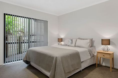 Photo of property in 22 Helen Ryburn Place, Torbay, Auckland, 0630