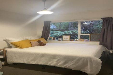 Photo of property in 35 Hollywood Avenue, Titirangi, Auckland, 0604