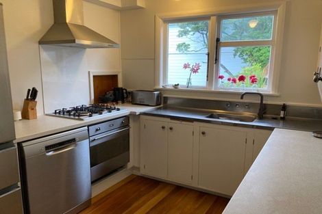 Photo of property in 85 Harbour View Road, Northland, Wellington, 6012