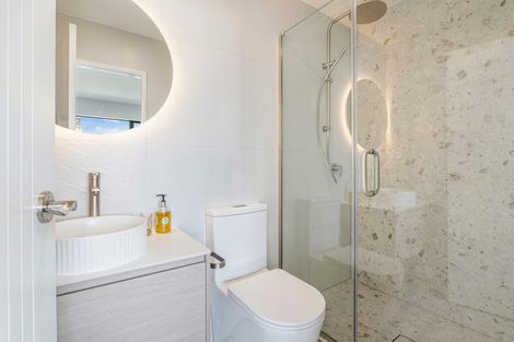 Photo of property in 49b Vera Road, Te Atatu South, Auckland, 0610