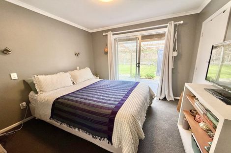 Photo of property in 17 Hamstead Street, Wainuiomata, Lower Hutt, 5014