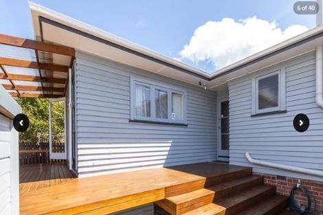 Photo of property in 102 Taikata Road, Te Atatu Peninsula, Auckland, 0610