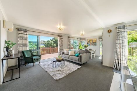 Photo of property in 18 Cresswell Place, Johnsonville, Wellington, 6037