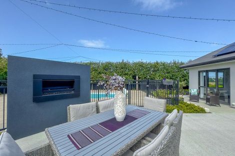 Photo of property in 12 Calderwood Close, Waiuku, 2123