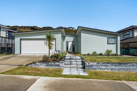 Photo of property in 6 Schooner Drive, Whitby, Porirua, 5024
