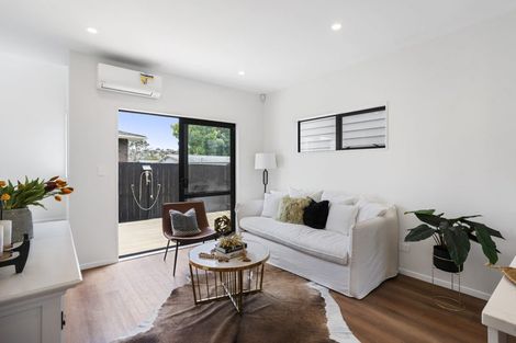 Photo of property in 21b Pipitea Place, Massey, Auckland, 0614