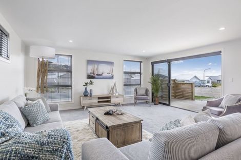 Photo of property in 15 Trevally Place, Snells Beach, 0920