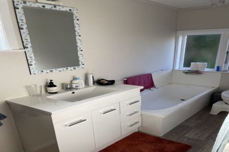 Photo of property in 19 Petherick Crescent, Johnsonville, Wellington, 6037