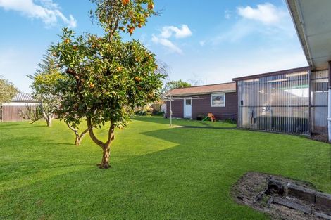 Photo of property in 82 Grove Road, Papakura, 2110