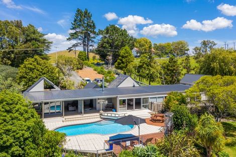 Photo of property in 11 Spur Road, Stillwater, Silverdale, 0993