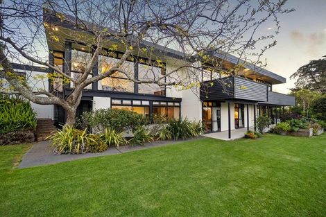 Photo of property in 181 Vaughans Road, Okura, Auckland, 0792