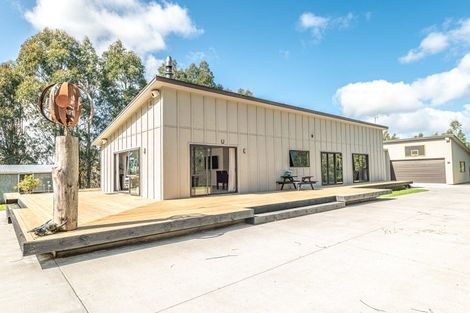 Photo of property in 673 No 3 Line, Okoia, Whanganui, 4582
