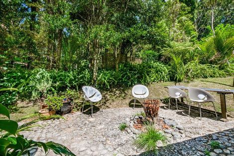 Photo of property in 30 Kopiko Road, Titirangi, Auckland, 0604