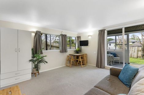 Photo of property in 8 Babington Place, Torbay, Auckland, 0630