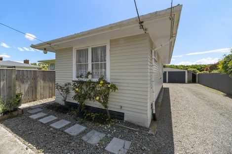 Photo of property in 4 Wera Street, Hawera, 4610