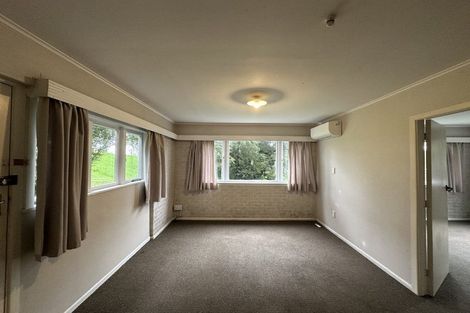 Photo of property in 60 Edmonton Road, Henderson, Auckland, 0612