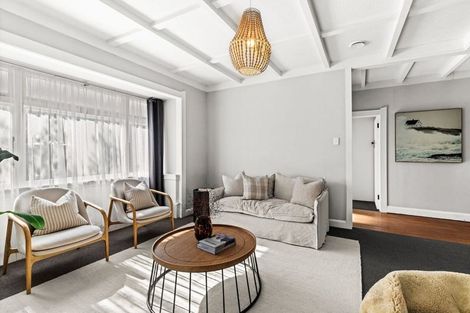 Photo of property in 15 Taradale Road, Marewa, Napier, 4110