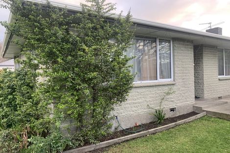 Photo of property in 105 Memorial Avenue, Burnside, Christchurch, 8053