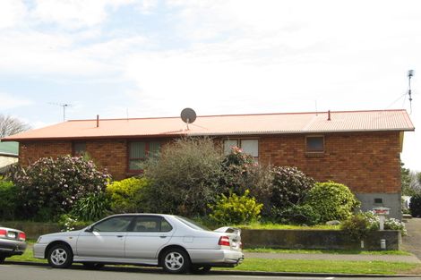 Photo of property in 84 Vivian Street, New Plymouth, 4310