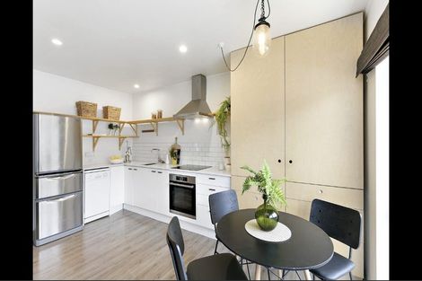 Photo of property in 4b Palm Grove, Berhampore, Wellington, 6023