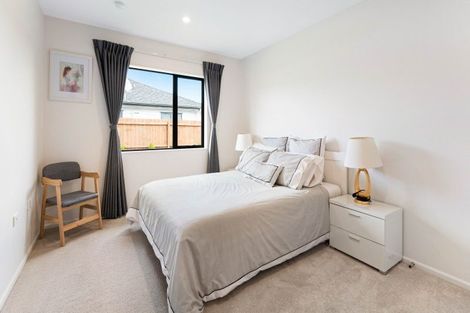 Photo of property in 24 Opouatu Avenue, Glenbrook, 2681