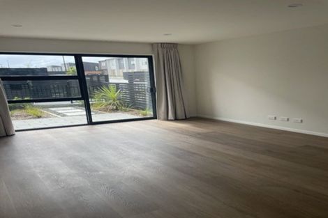 Photo of property in 9/25 Jabuka Street, Glen Eden, 0602