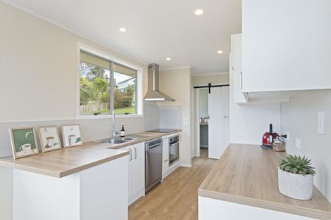 Photo of property in 8 Newlyn Place, Welbourn, New Plymouth, 4312