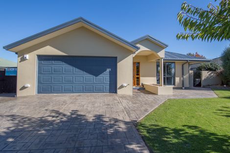 Photo of property in 16 Paget Drive, Woodend, 7610