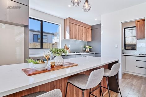 Photo of property in 11 Keiha Crescent, Massey, Auckland, 0614