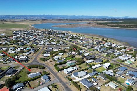 Photo of property in 17 Chaffey Street, Foxton Beach, Foxton, 4815
