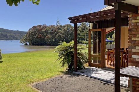 Photo of property in 203 Moana Anu Anu Avenue, Whangamata, 3620