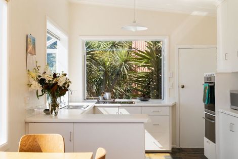 Photo of property in 93 Doon Street, Vauxhall, Dunedin, 9013