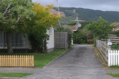 Photo of property in 64a Rimu Street, Waikanae, 5036