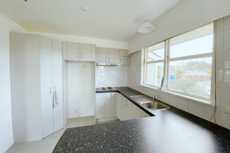 Photo of property in 14 Meadowvale Avenue, Forrest Hill, Auckland, 0620