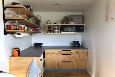 Photo of property in 98 Eskdale Road, Birkdale, Auckland, 0626