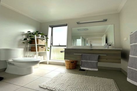 Photo of property in 25 Rangihina Road, Hobsonville, Auckland, 0616