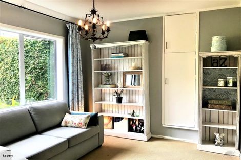 Photo of property in 22 Melandra Road, Stanmore Bay, Whangaparaoa, 0932