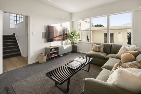 Photo of property in 65 Braid Road, St Andrews, Hamilton, 3200