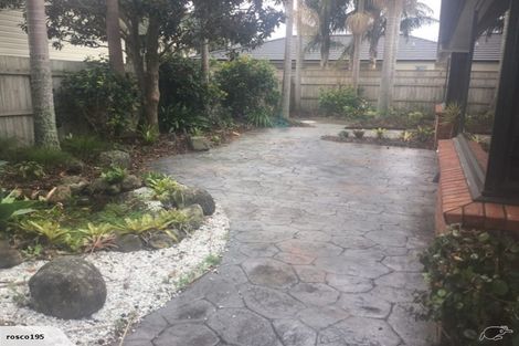 Photo of property in 13 Bermuda Place, One Tree Point, 0118