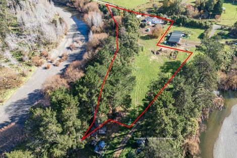 Photo of property in 172 Moeraki Road, Hinakura, Martinborough, 5784