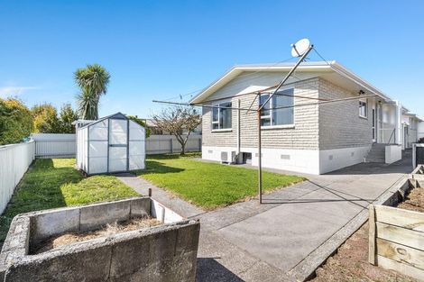 Photo of property in 2/20 Huatoki Street, Vogeltown, New Plymouth, 4310