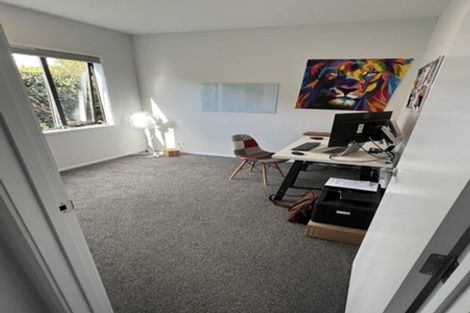 Photo of property in 2 Parachute Crescent, Papakura, 2110