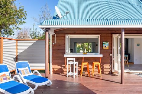 Photo of property in 127 Mckellar Place, Whangamata, 3620