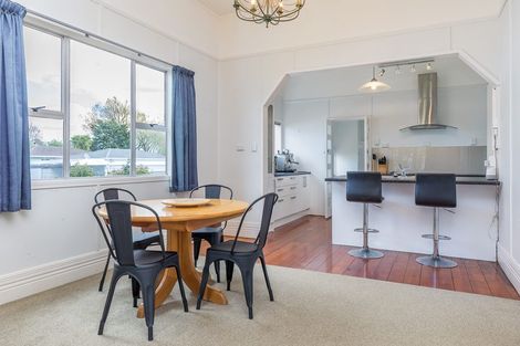 Photo of property in 60 Prospect Terrace, Pukekohe, 2120