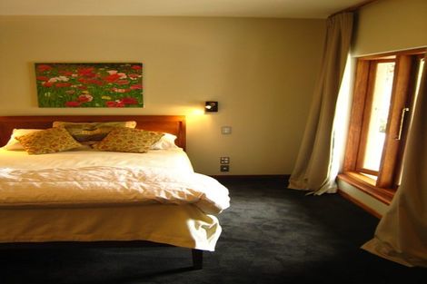 Photo of property in 16 Sherwood Lane, Cashmere, Christchurch, 8022