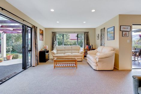 Photo of property in 14 Olive Grove, Havelock North, 4130