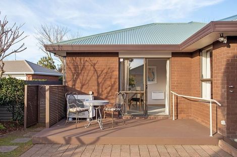 Photo of property in 8 Tuscany Place, Beckenham, Christchurch, 8023