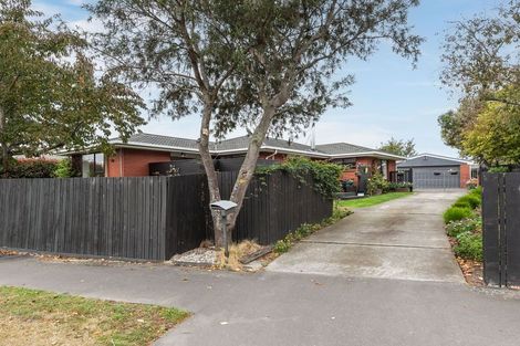 Photo of property in 18 Lowry Avenue, Redwood, Christchurch, 8051