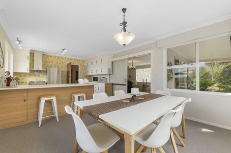 Photo of property in 3 Climie Crescent, Hawera, 4610
